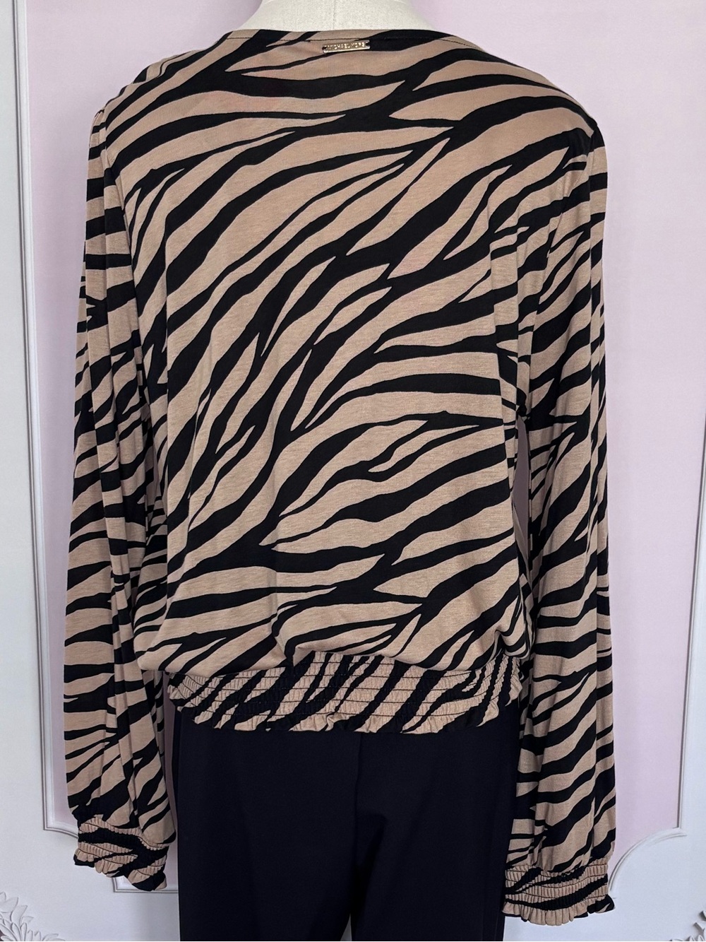 MICHAEL KORS Long Sleeve Tan & Black Zebra Print Smocked Waist Top--NWT--PL - Picture 5 of 15